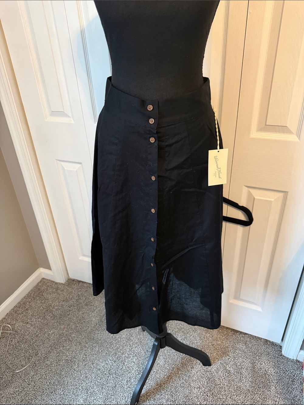 Universal Thread Black Button-Front Midi Skirt
